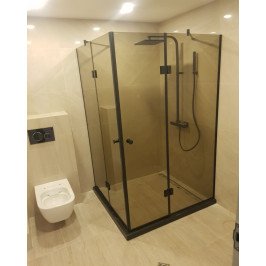 Душ кабина с фиксове и две врати на ъгъл