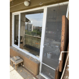 Мрежа против насекоми за врата Мрежа против насекоми за врата