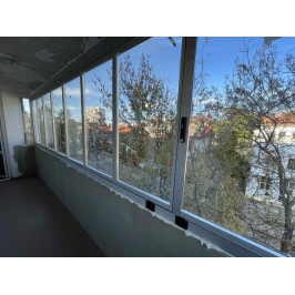 Плъзгаща система от стъкло - Айса Плъзгаща система от стъкло - Айса